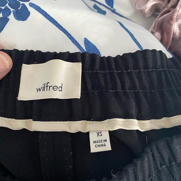 Aritzia wide leg dress pants (no longer available from aritzia) - Picture 4 of 4